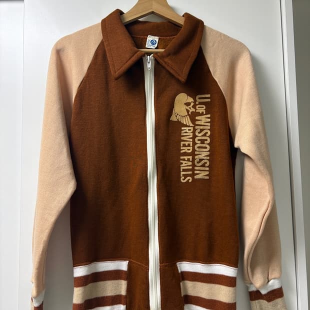 Artex U. OF WISCONSIN RIVER FALLS 집업