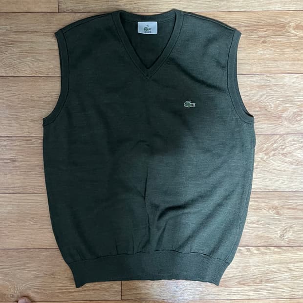 라코스테 카키 그린 조끼