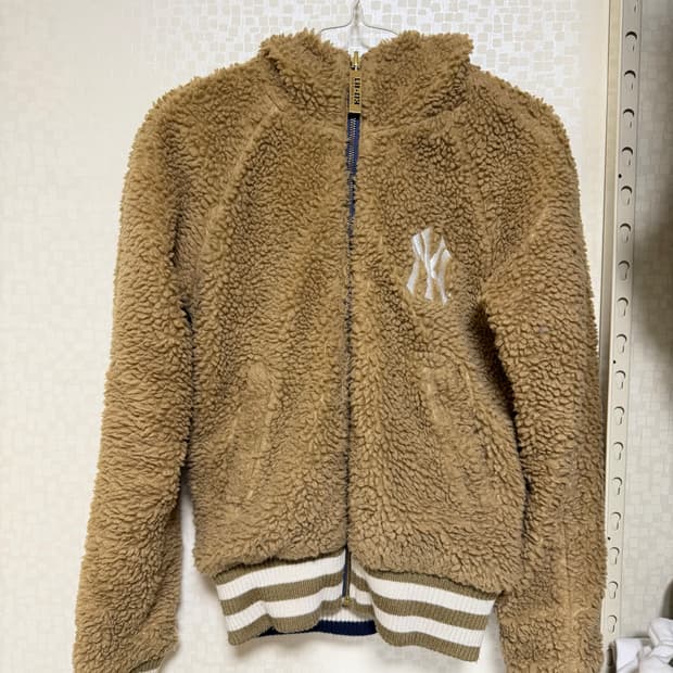 뉴에라 스트라이프 리버시블 집업