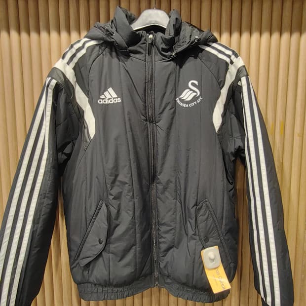 무배) 아디다스 OG 삼선 스포츠 패딩- M