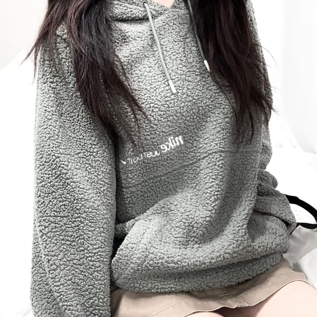 나이키 자수로고 그레이 뽀글이 후드