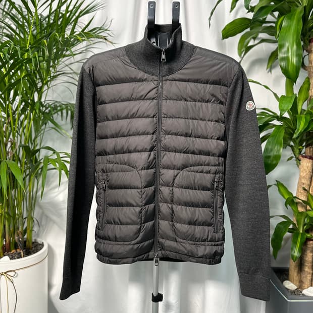 몽클레어 김현우니트패딩 차콜그레이
사이즈 L 