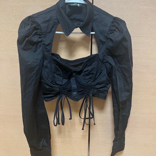 (고스/펑크) 블랙 크롭 블라우스