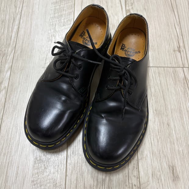 닥터마틴 1461 3홀 스무스 250