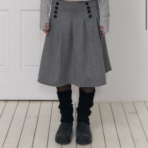 카나리 버튼 스커트 라이트 그레이