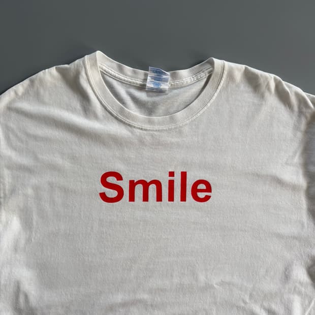 00s smile 빈티지 스마일 티셔츠
