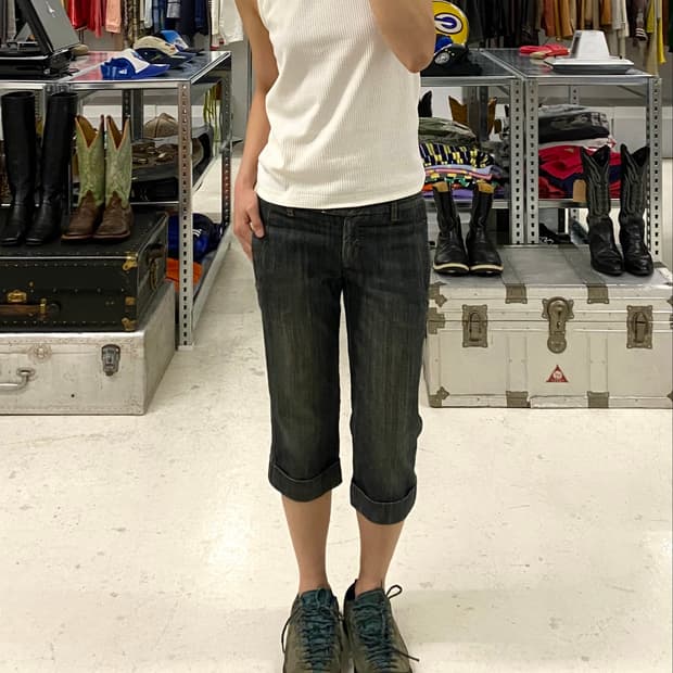 THEORY denim capri pants