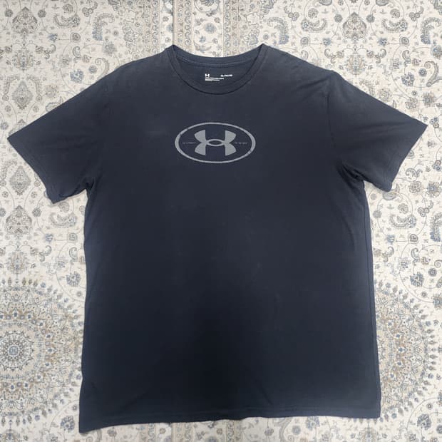 언더아머  반팔 티셔츠 XL