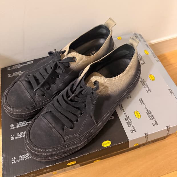 앤드뮬미스터 스니커즈