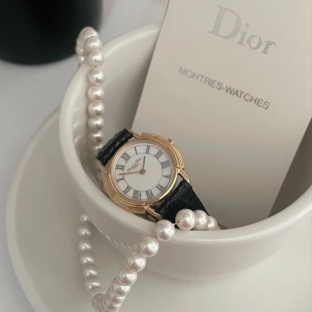 Christian Dior CD buckle watch / 디올 CD시계