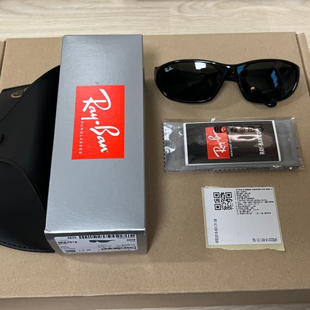 레이벤 대디오 선글라스 판매합니다.