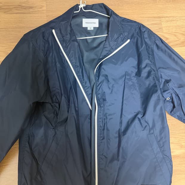 디네뎃 바람막이