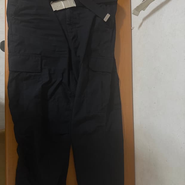 칼하트Wip 레귤러 카고 쇼츠 콜롬비아 블랙 린스드 34x32