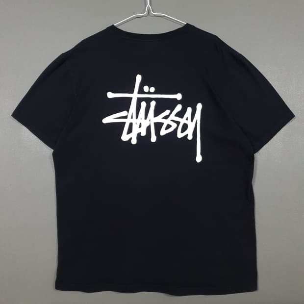 정품 L (100) 스투시 후면 빅로고 베이직 크루넥 반팔 티셔츠 블랙