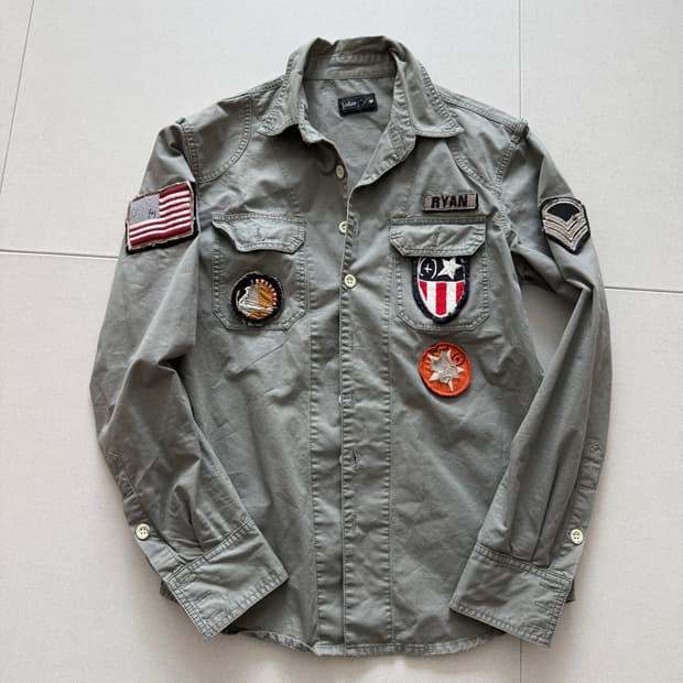 Kolor 패치 밀리터리 셔켓