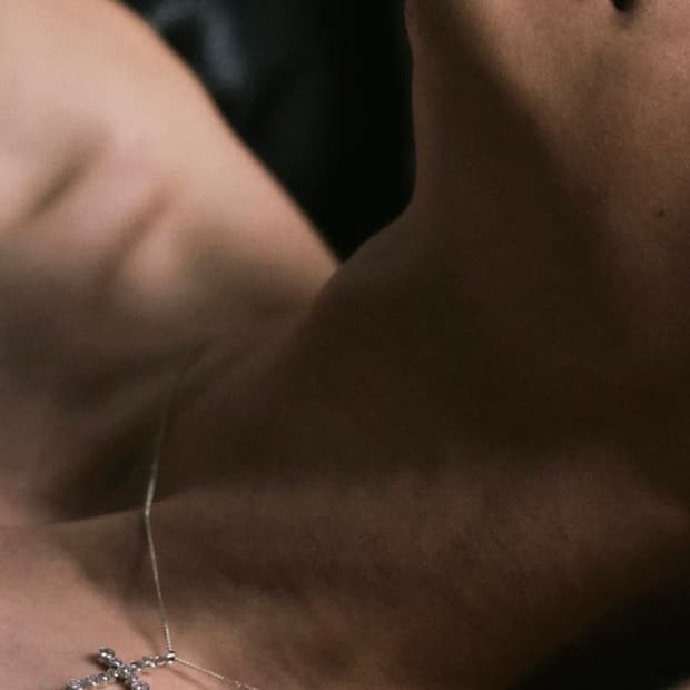 넘버링 3729 십자가 목걸이 화이트