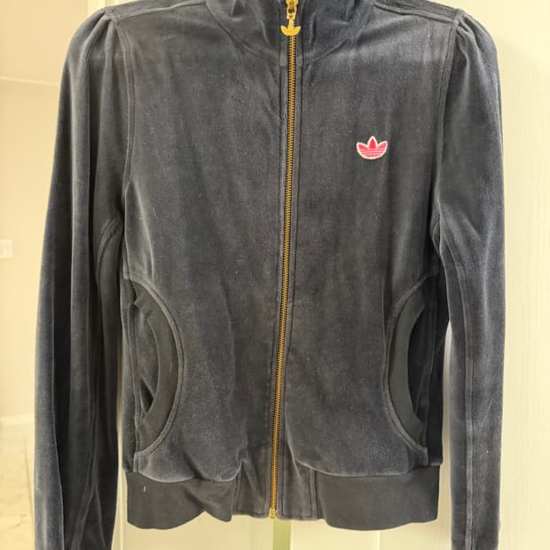 아디다스 벨벳 트랙탑 져지