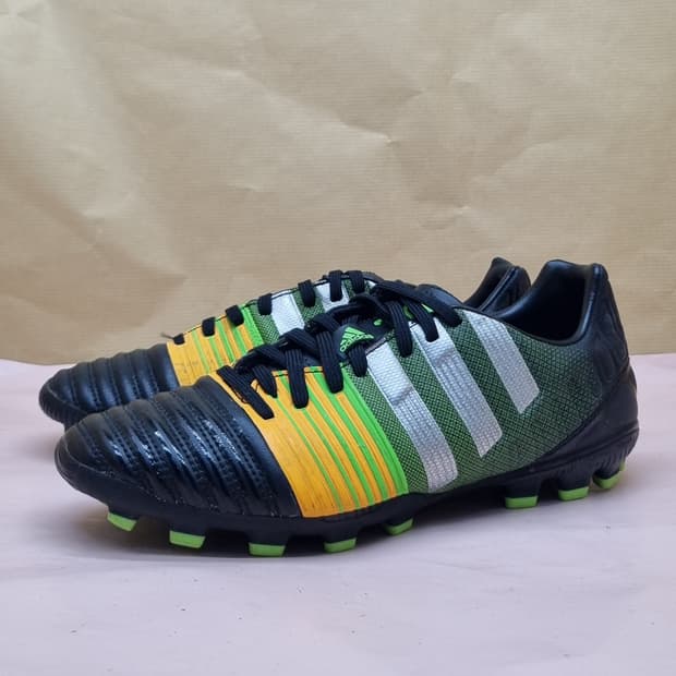 아디다스 나이트로차지 축구화 250