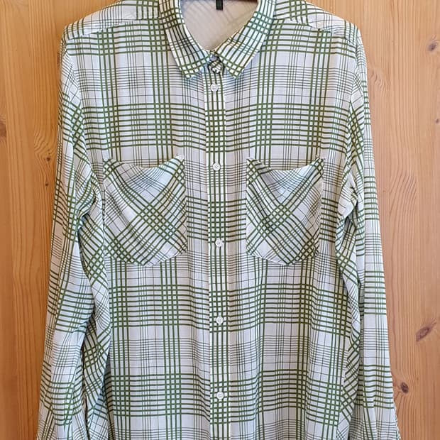 77.베네통 체크셔츠