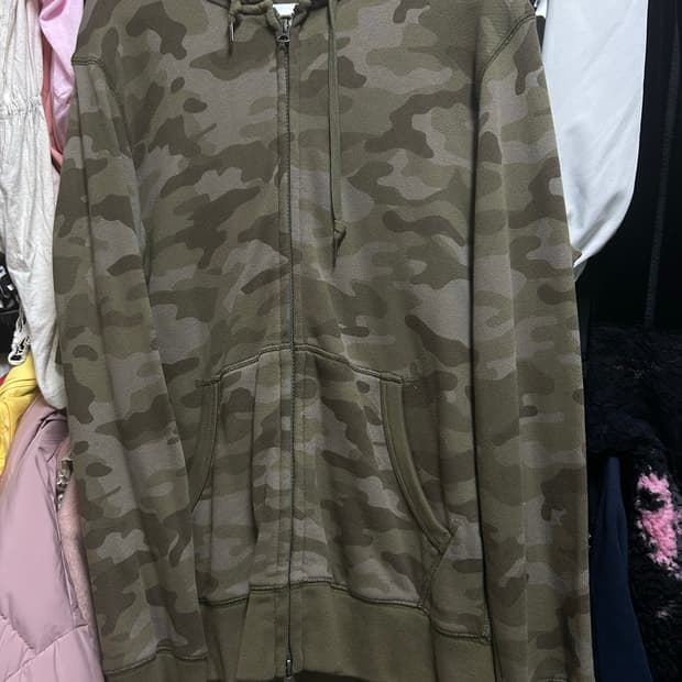 유니클로 카모 밀리터리 후드집업 라지