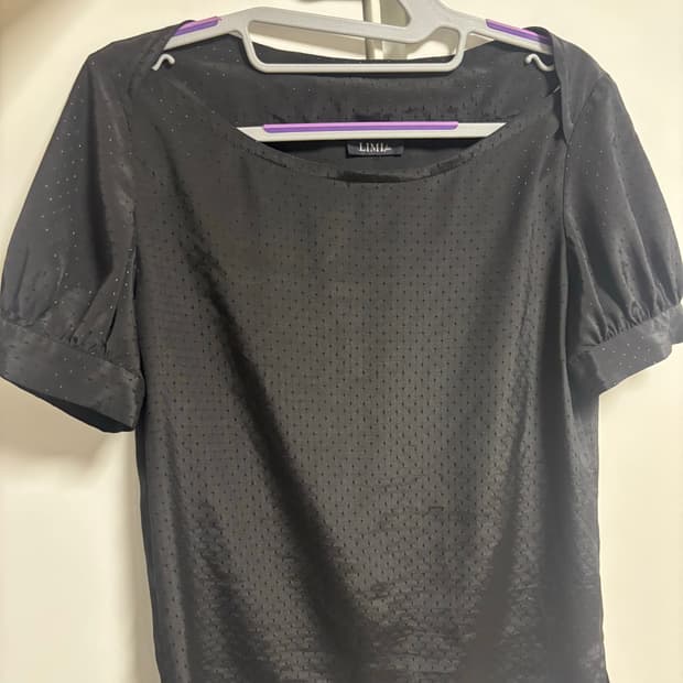 리미 푸 도트 패턴 숏 슬리브 블라우스 블랙