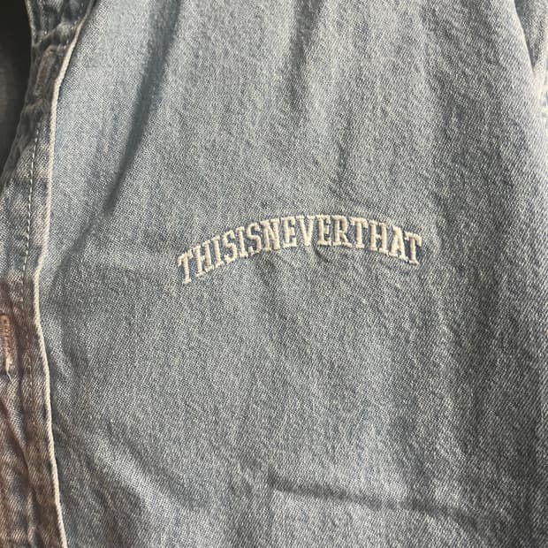 디스이즈네버댓 데님셔츠