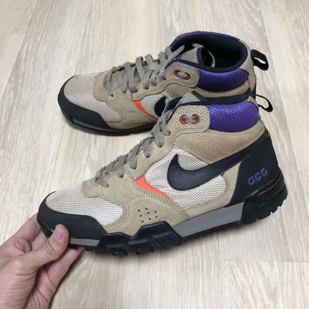 (260) 00's 나이키 NIKE ACG 파이로 클라스트 미드 베이지