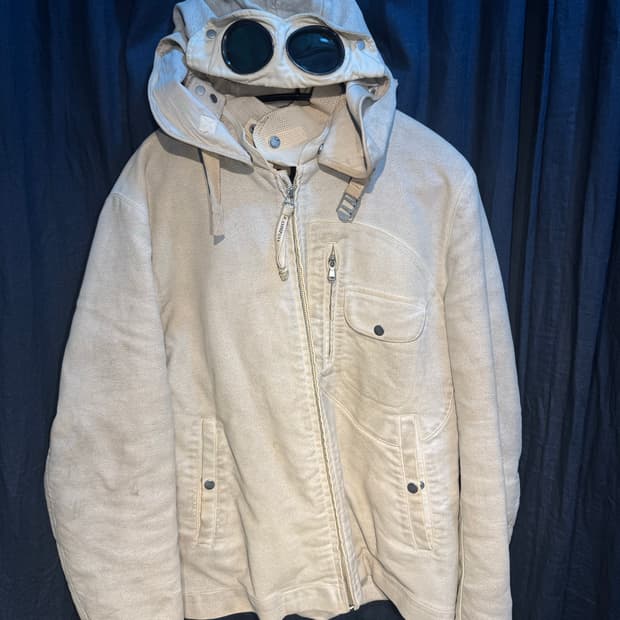 C.P. Company 고글 가죽 자켓 48사이즈