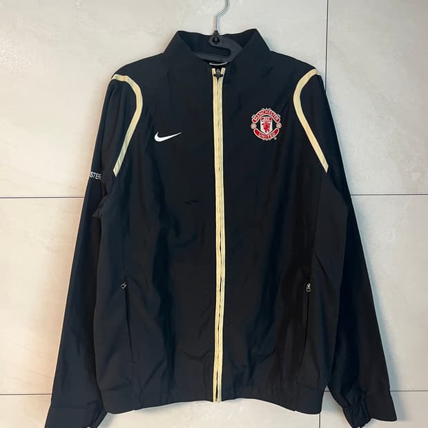 나이키 06-07 맨체스터유나이티드 바람막이 (100)