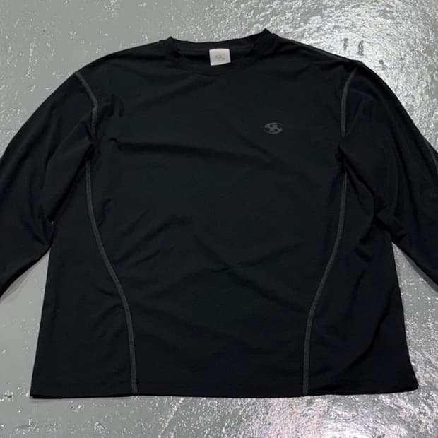 23fw 산산기어 스티치 롱슬리브 블랙