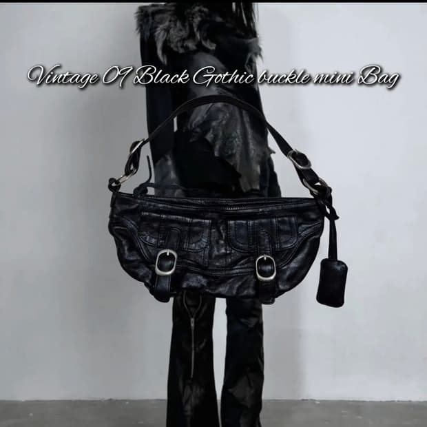블랙 리얼레더 양가죽 고딕 버클 미니 숄더백 락시크다크웨어보헤미안서울