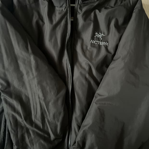 아크테릭스 90‘s 올드스쿨 오버핏 경량패딩