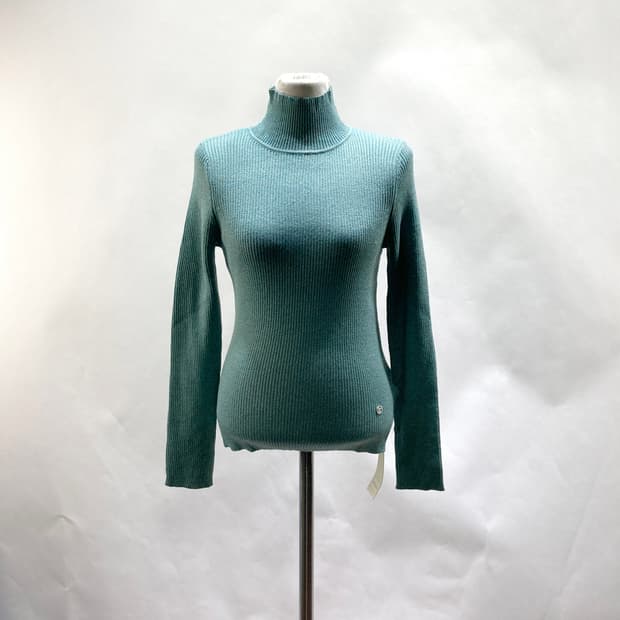 데일리블루 24ss 새것 여성폴라티 S 중고장터