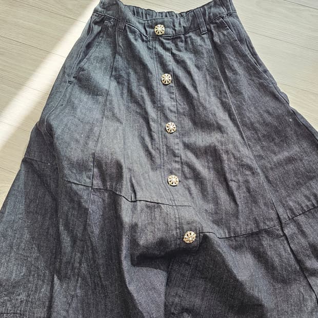 안나수이 흑청 데님 스커트