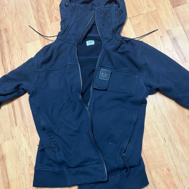 C.P.Company 씨피 후드집업