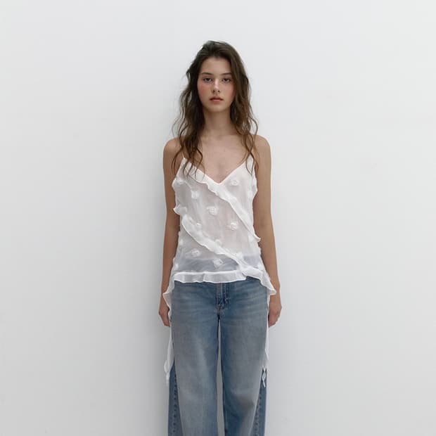 아수라 FLOWER CHIFFON RUFFLE BLOUSE (WHITE)