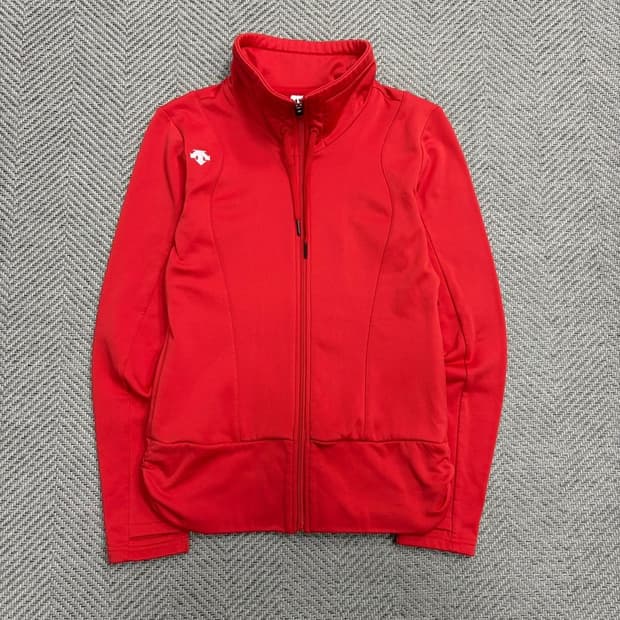 데상트 트레이닝 집업 v1694