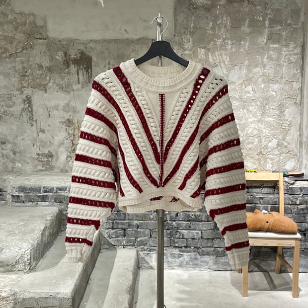 바쉬 아이보리 가디 오픈워크 크롭 풀오버 니트