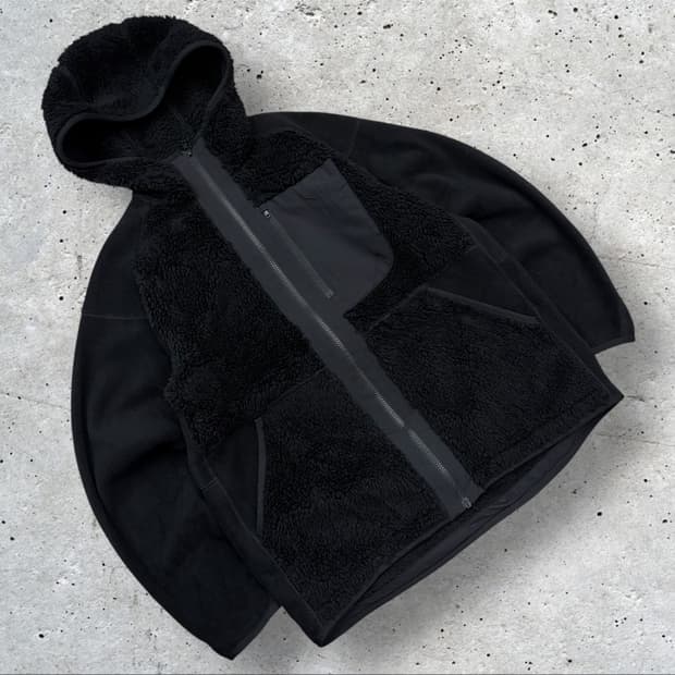 [S] 유니클로 화이트마운티니어링 후리스 후드 집업 블랙 C28