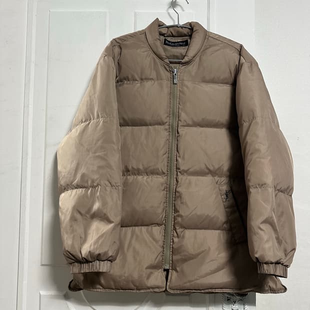 입생로랑 로고 패딩