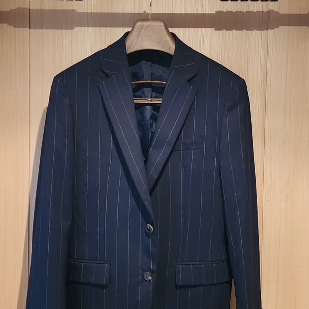 지오지아 핀 스트라이프 네이비 자켓 슬림L
