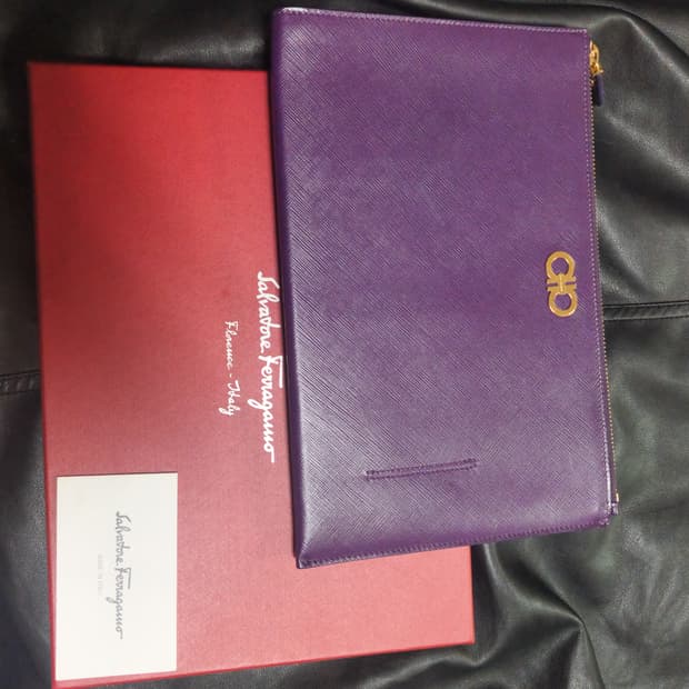 페라가모 정품 클러치