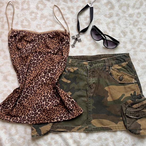 Hopi lace sleeveless + Abercrombie skirt