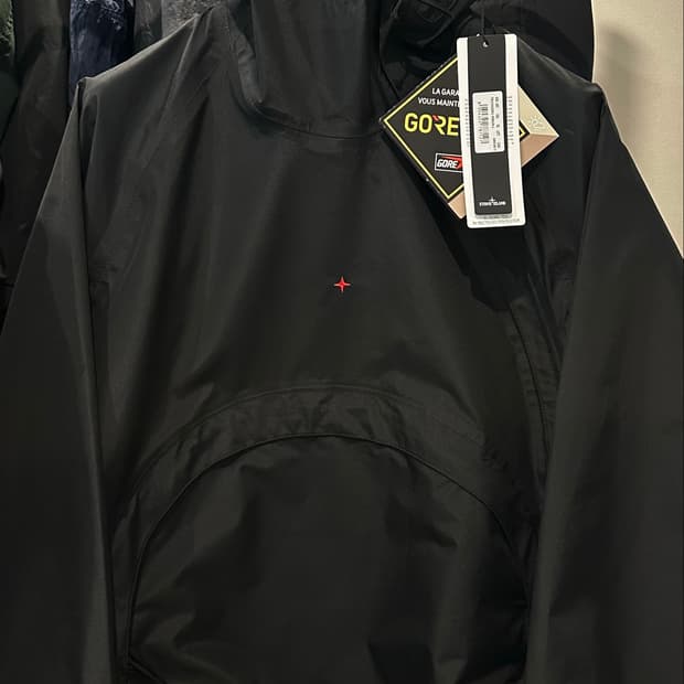 스톤아일랜드 3L Gore-Tex Marina아노락 22ss L(105)