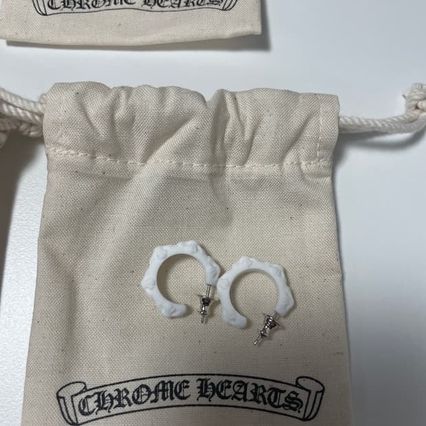 크롬하츠 실리크롬 이어링 새상품 팜