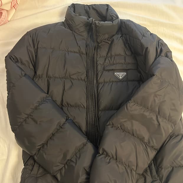 [48] 프라다 리나일론 패딩 블랙