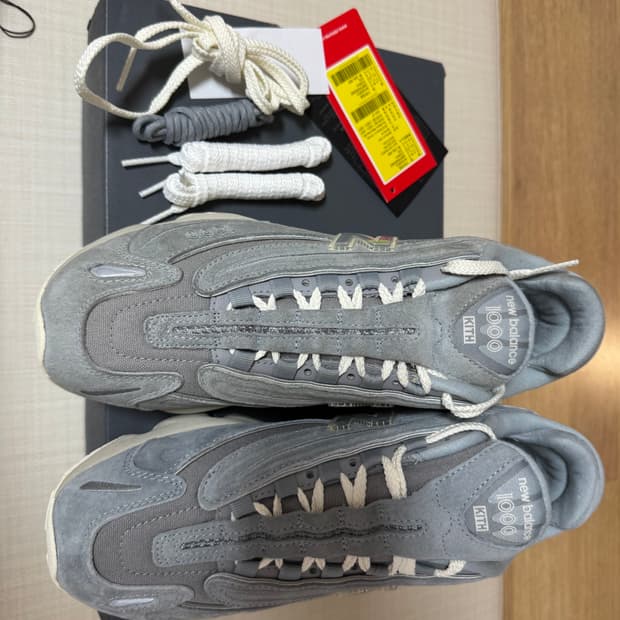 뉴발란스x키스 101 M1000 쿼리 웨더베인 팝니다.