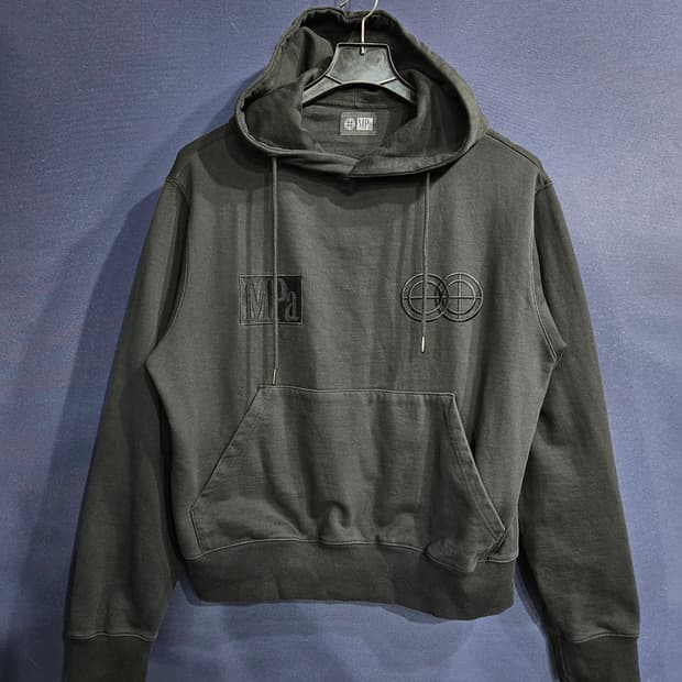 플라스틱 프로덕트 블랙컬러 남성 오버핏 95 포켓 후드티 