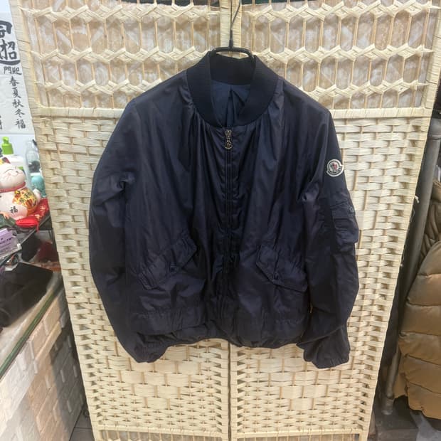 2/66 정품 몽클레어 붐버자켓 팝니다