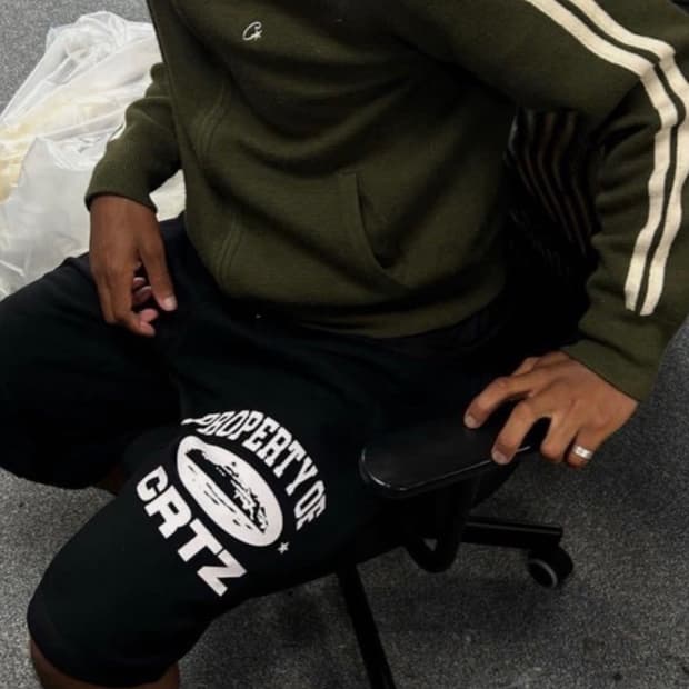 코르테이즈 니트집업 올리브 m